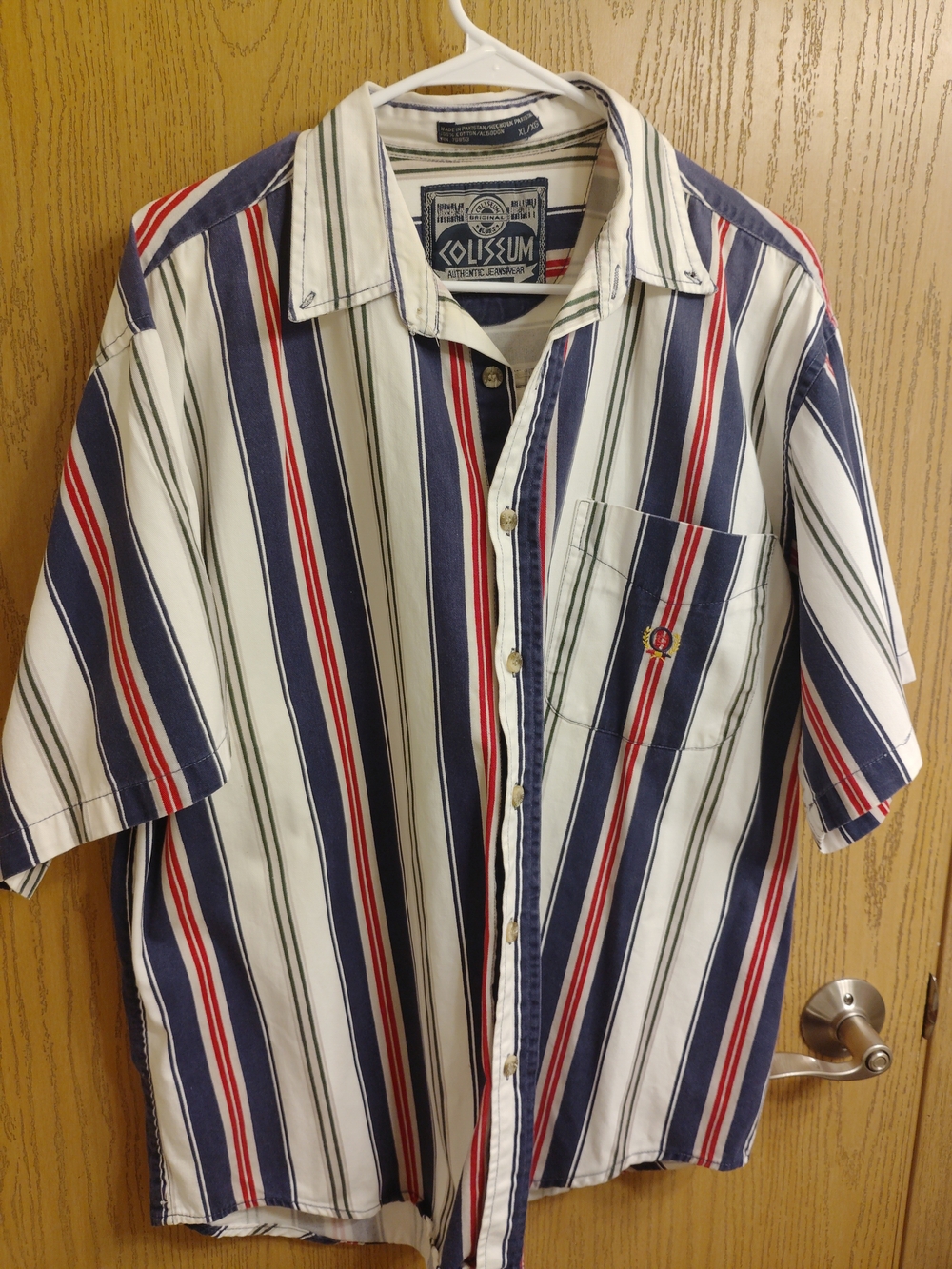 Coliseum Men's Short-Sleeve Button-Down Shirt — Navy, Red & White Stripes